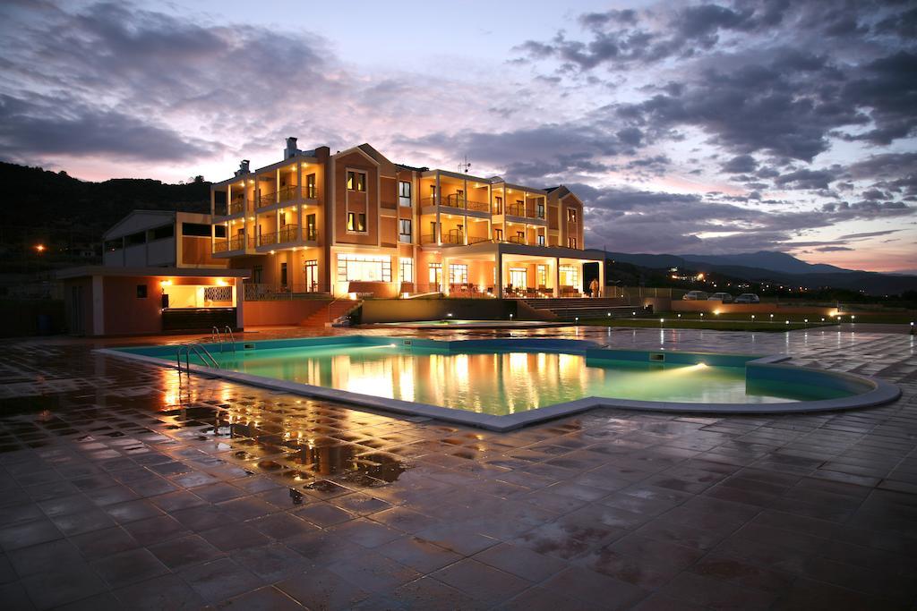Veriopolis Hotel فيريا المظهر الخارجي الصورة